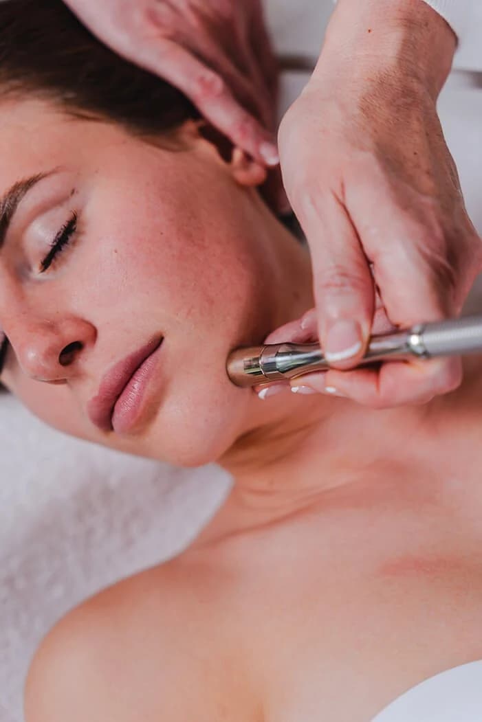Dermopeel: microdermoabrasione con punte di diamante